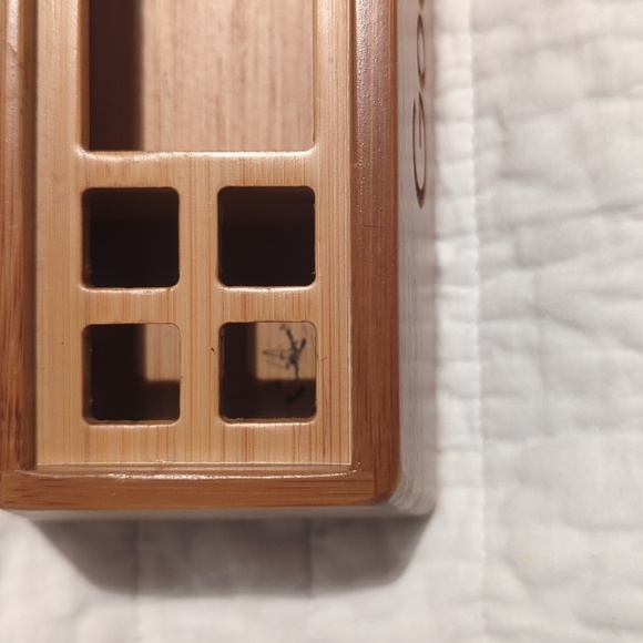 Google branded wooden desk pen holder - Picture 4 of 4